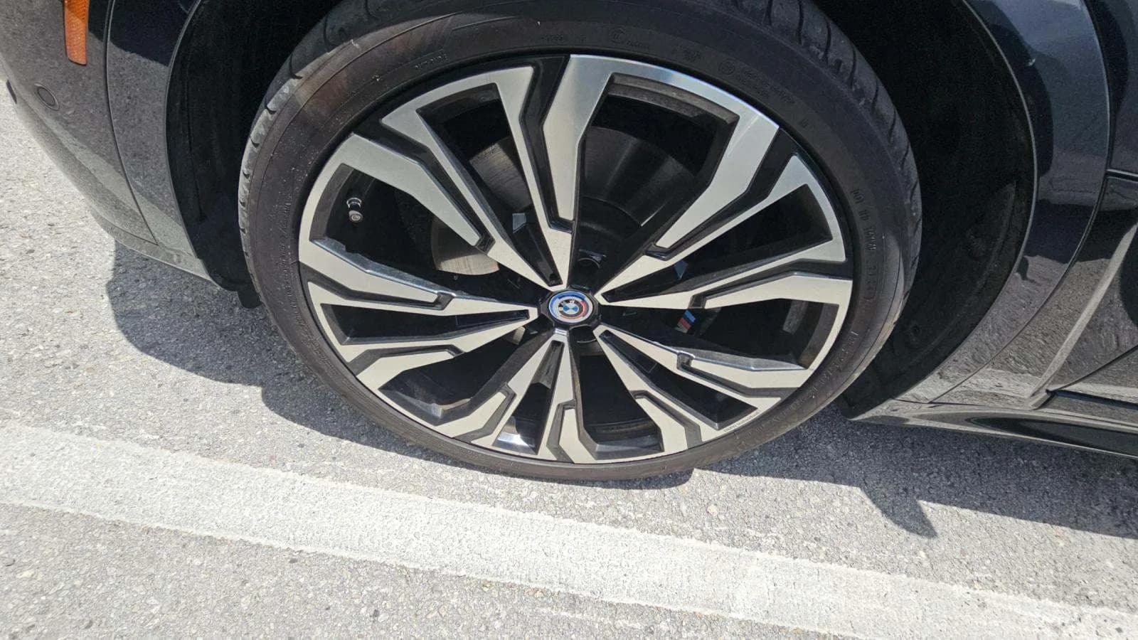 BMW X7 xDrive40i — фото 3