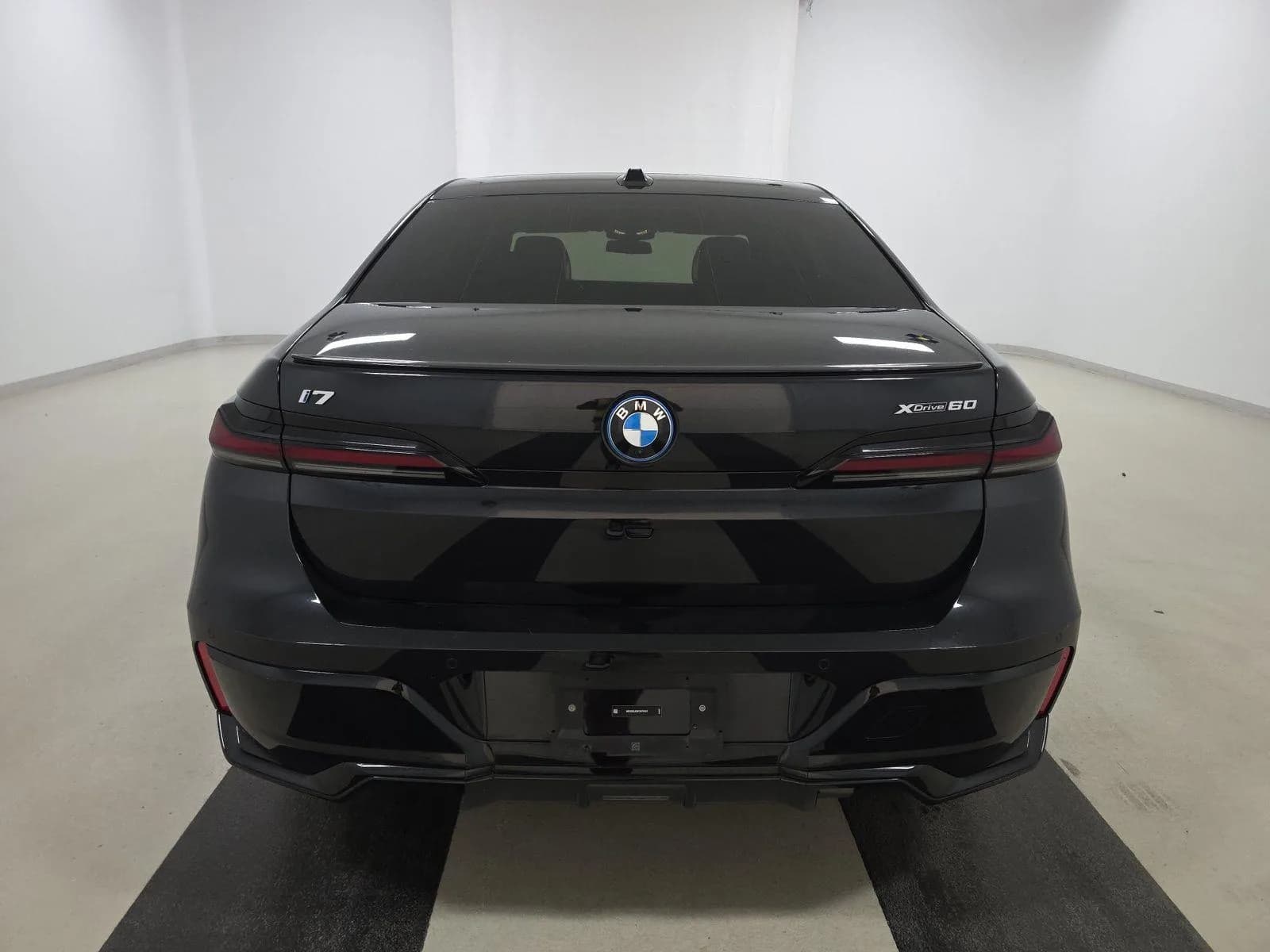 BMW i7 xDrive60 — фото 4