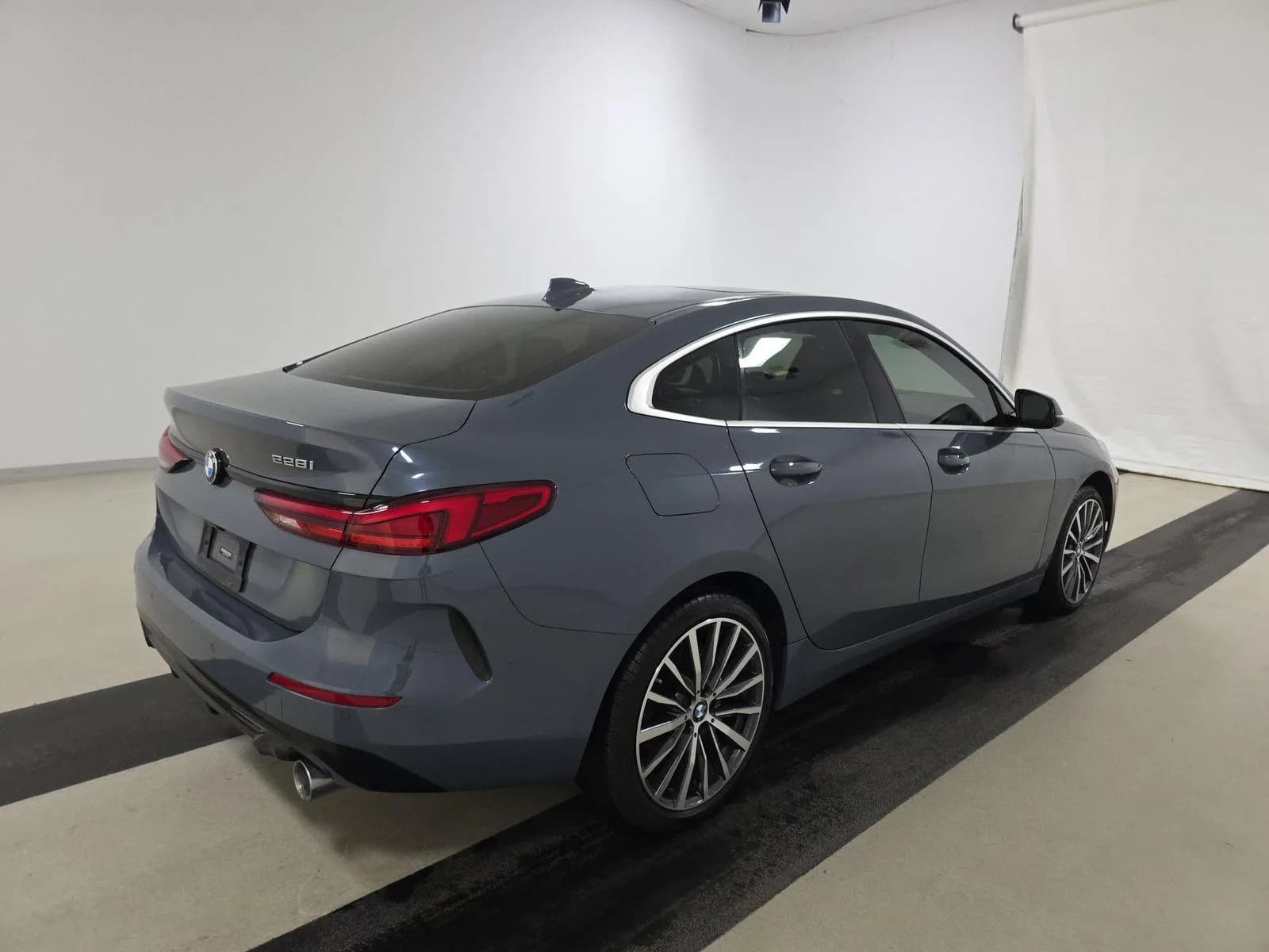 BMW 2 Series 228i — фото 4